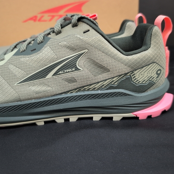 Altra Lone Peak 9 Women's Trail Running Shoes US 11 Green - Picture 2 of 15